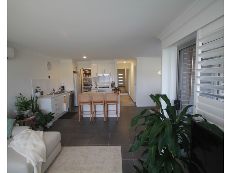 13b Tahnee Street, Sanctuary Point NSW 2540