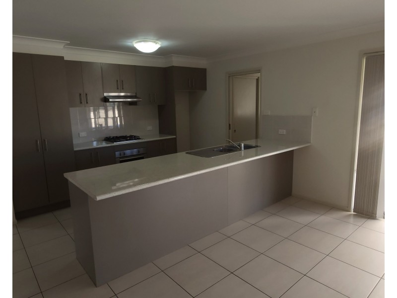 2/1 Palm Lilly Close, Worrigee NSW 2540