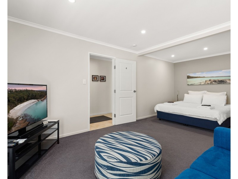 144 Greville Avenue, Sanctuary Point NSW 2540