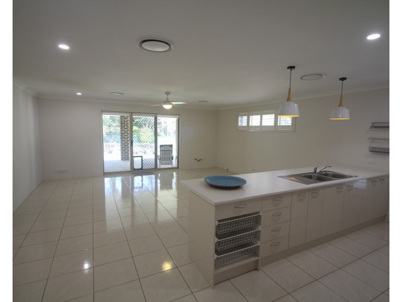 6 Tasman Park Close, St Georges Basin NSW 2540