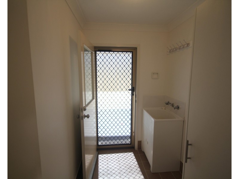 6 Tasman Park Close, St Georges Basin NSW 2540