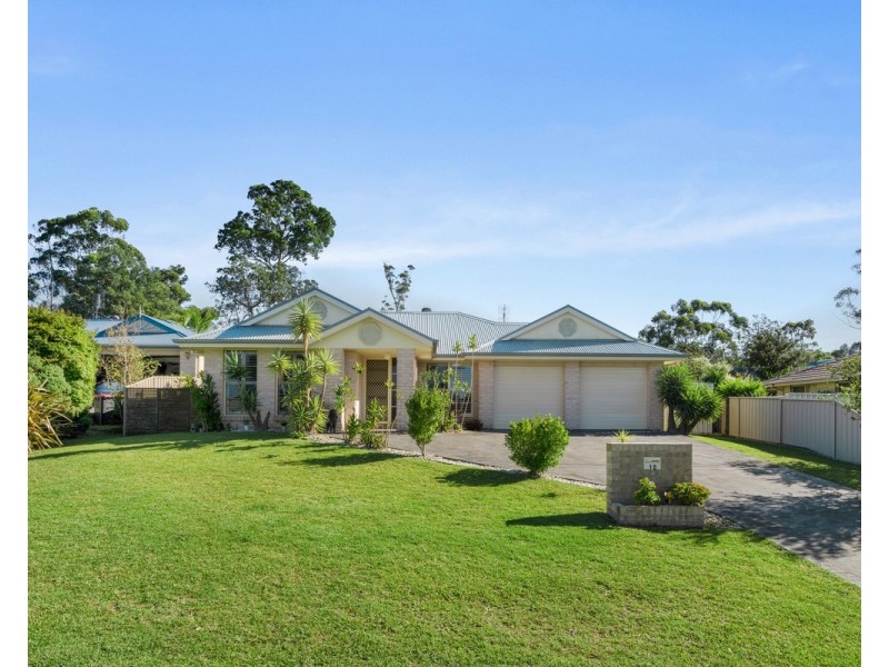 10 Moroney Avenue, St Georges Basin NSW 2540