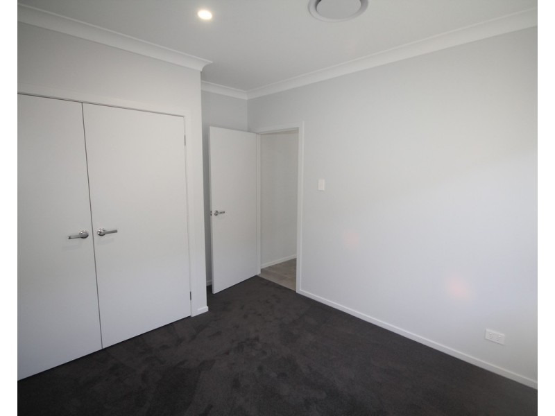 8 Aspromonte Drive, South Nowra NSW 2541