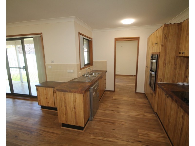 18 Auster Crescent, Sanctuary Point NSW 2540