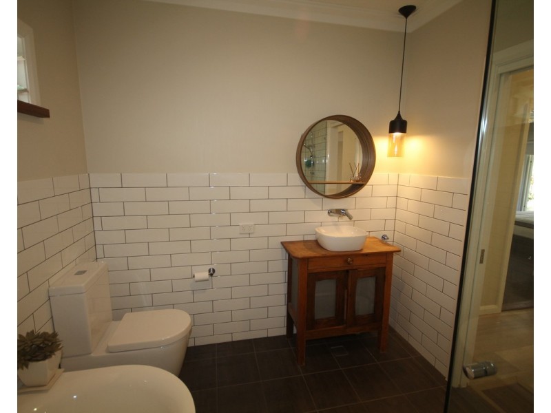 1 Basin View Parade, Basin View NSW 2540