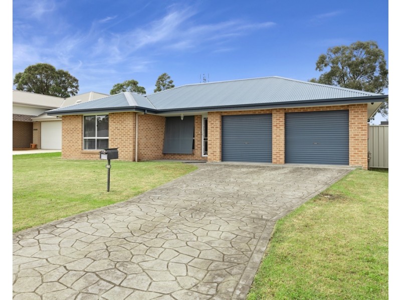 11 Denbigh Place, South Nowra NSW 2541