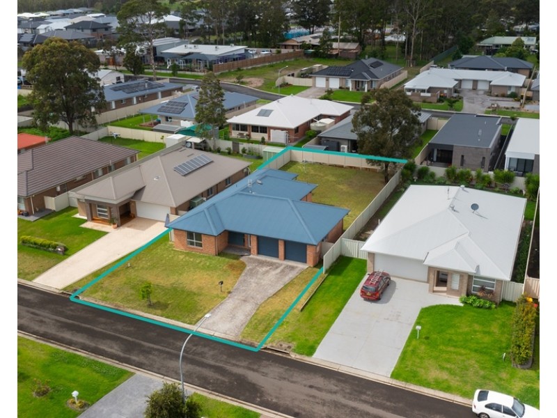 11 Denbigh Place, South Nowra NSW 2541