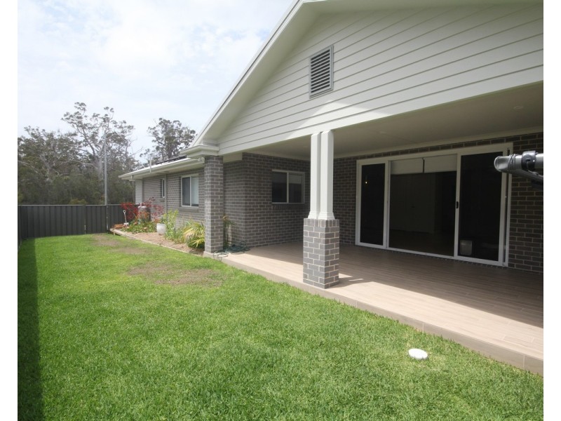 63 Summercloud Crescent, Vincentia NSW 2540