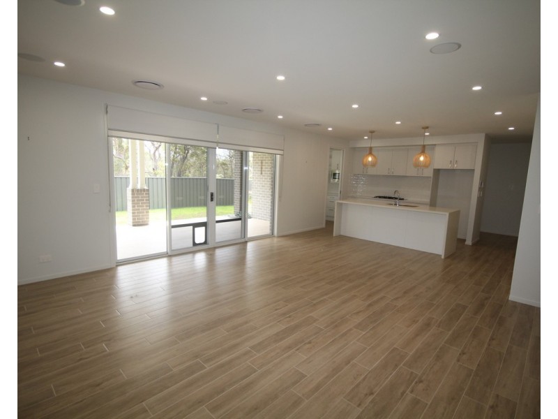 63 Summercloud Crescent, Vincentia NSW 2540