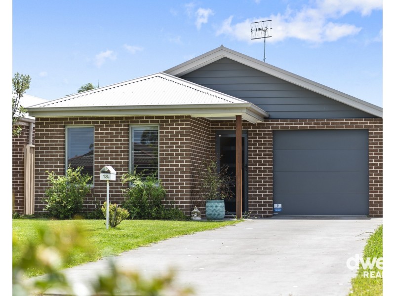 13b Tahnee Street, Sanctuary Point NSW 2540