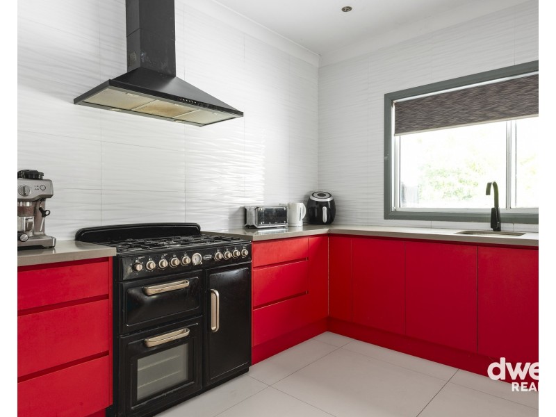 17 TASMAN PARK CLOSE, St Georges Basin NSW 2540
