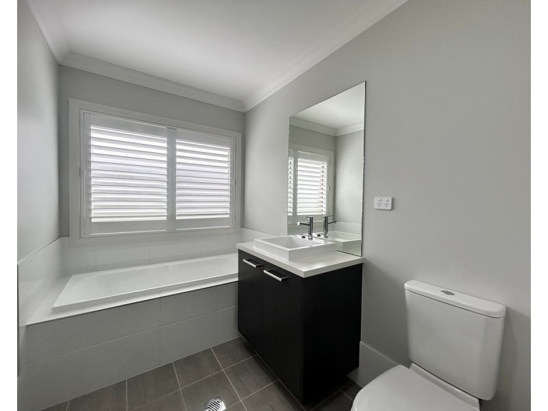 72 Tallyan Point Road, Basin View NSW 2540