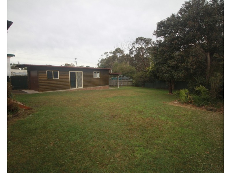 16 Crest Avenue, North Nowra NSW 2541