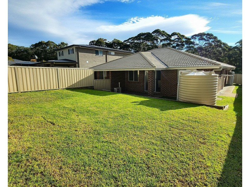 10 Macquarie Drive, Burrill Lake NSW 2539