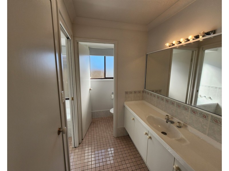 8 Kean Avenue, Sanctuary Point NSW 2540