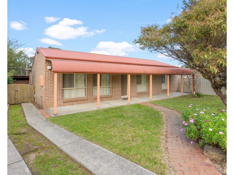 16 Crest Ave, North Nowra NSW 2541