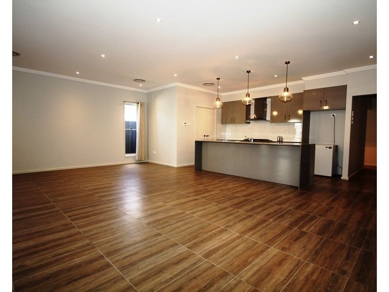 77 Summercloud Crescent, Vincentia NSW 2540