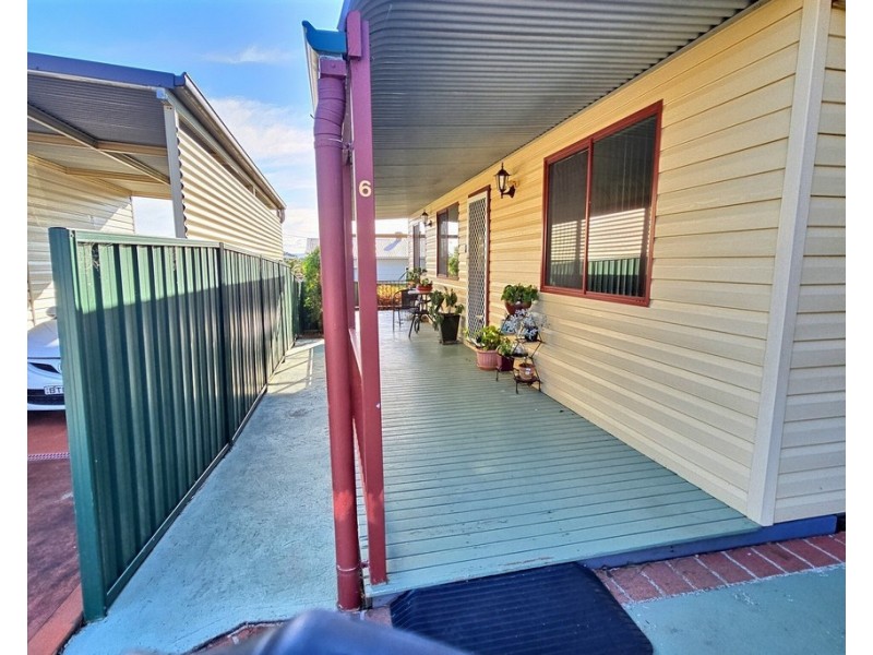 6/94 ISLAND POINT ROAD, St Georges Basin NSW 2540