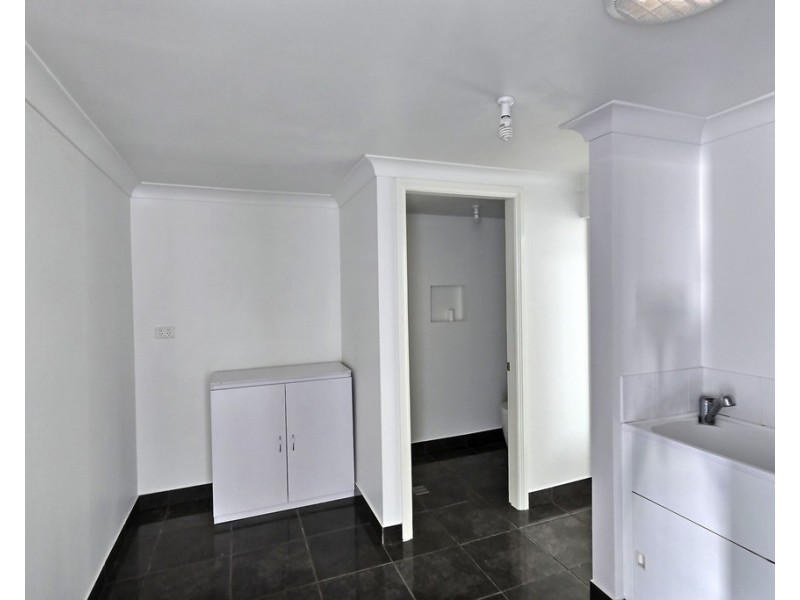 37 RAILWAY PARADE, Junee NSW 2663