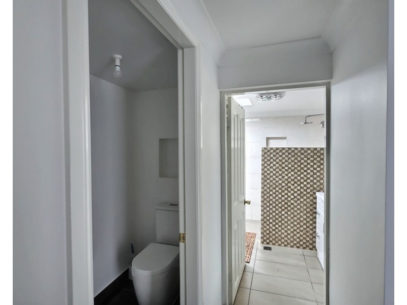 37 RAILWAY PARADE, Junee NSW 2663