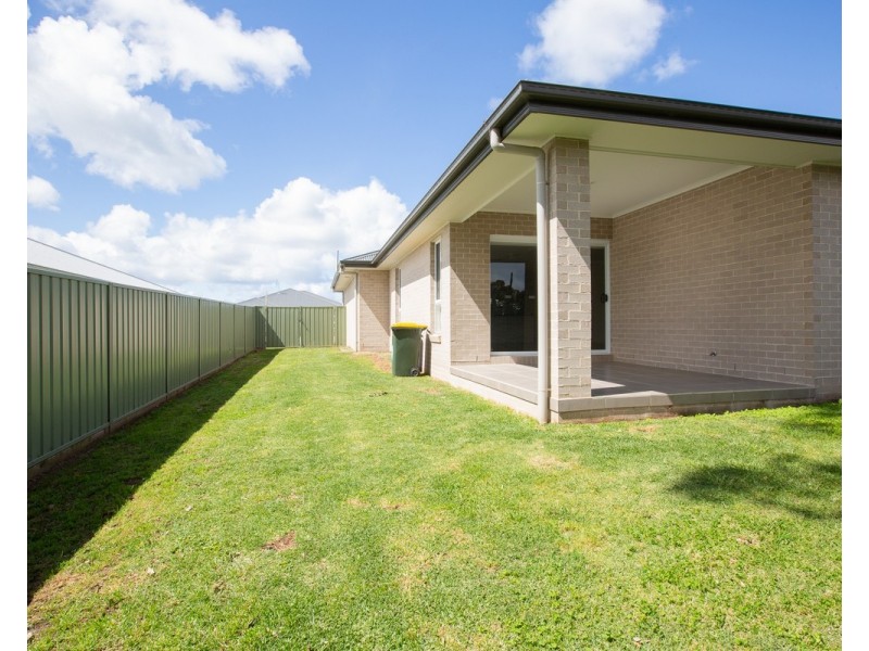 17 Moresby Street, Nowra NSW 2541