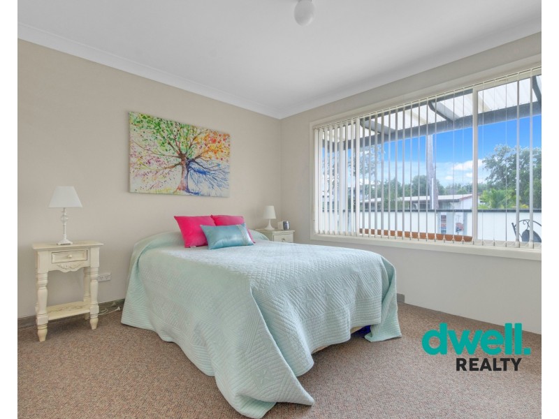 4 COLLETT PLACE, St Georges Basin NSW 2540