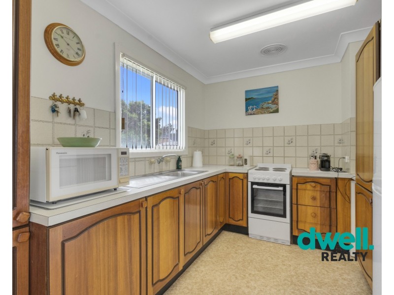 4 COLLETT PLACE, St Georges Basin NSW 2540