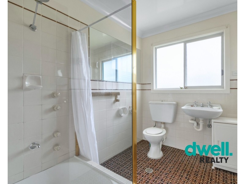 4 COLLETT PLACE, St Georges Basin NSW 2540