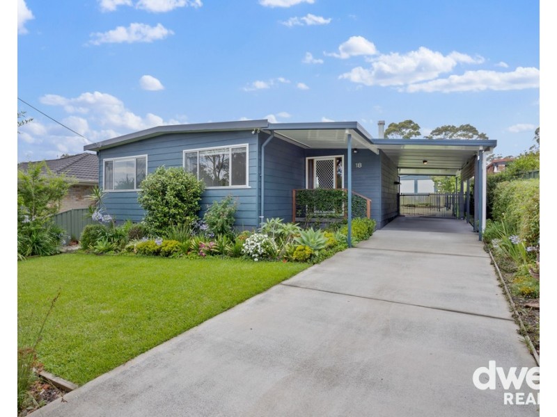 18 TIBBLES AVENUE, Old Erowal Bay NSW 2540
