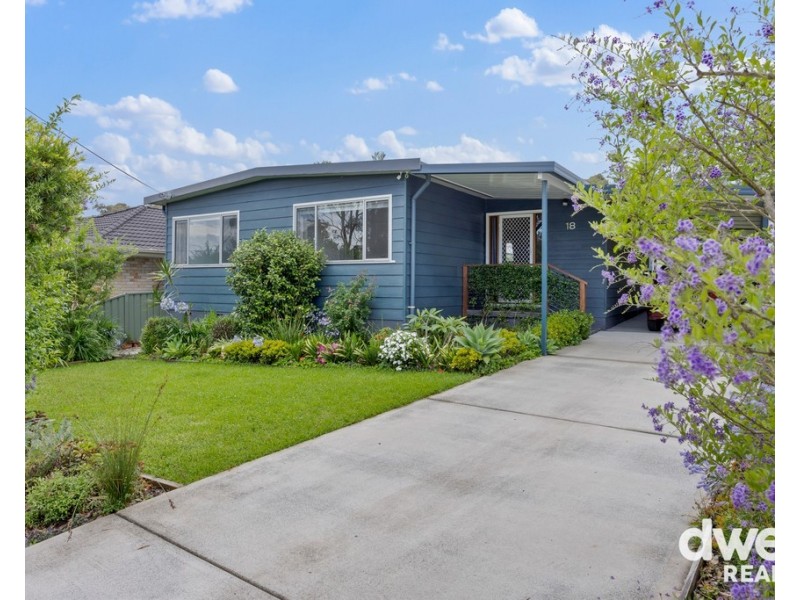 18 TIBBLES AVENUE, Old Erowal Bay NSW 2540