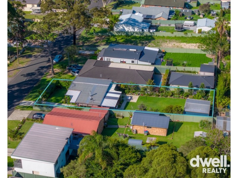 18 TIBBLES AVENUE, Old Erowal Bay NSW 2540