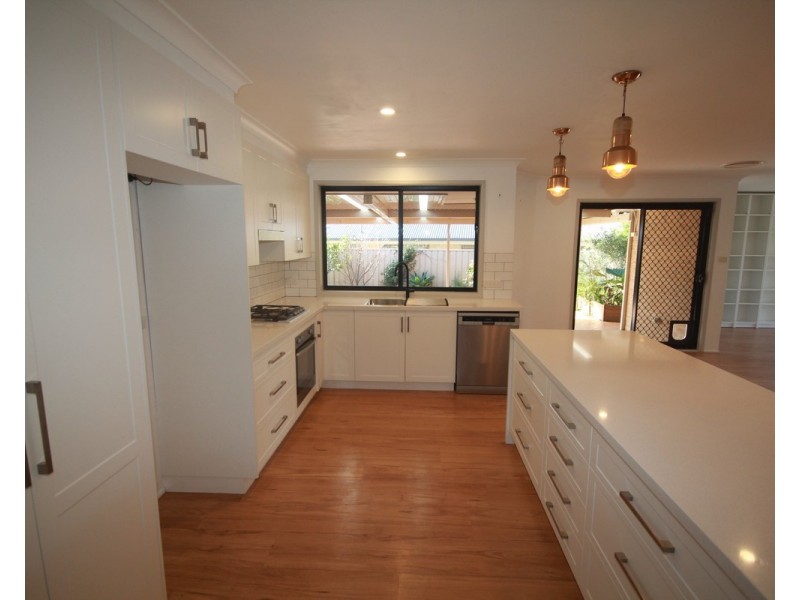 15 Carrington Park Drive, Nowra NSW 2541