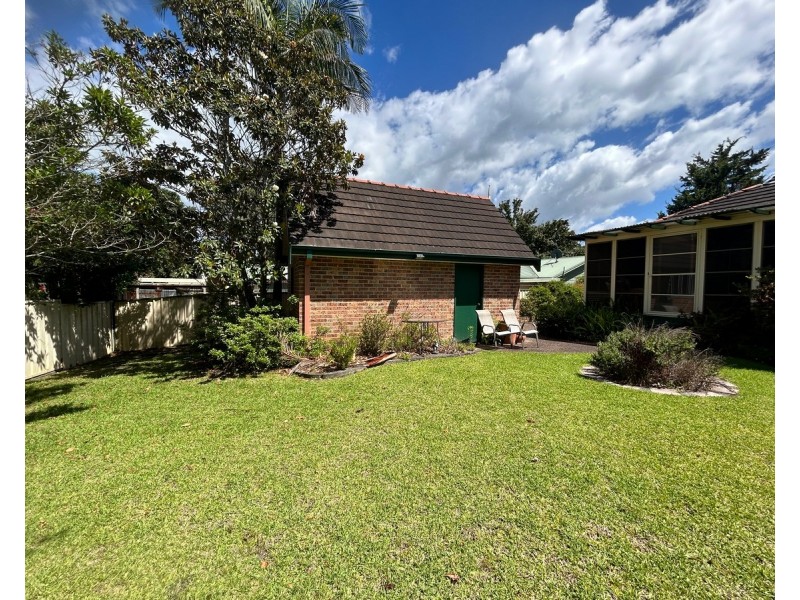 24 Cammaray Drive, St Georges Basin NSW 2540
