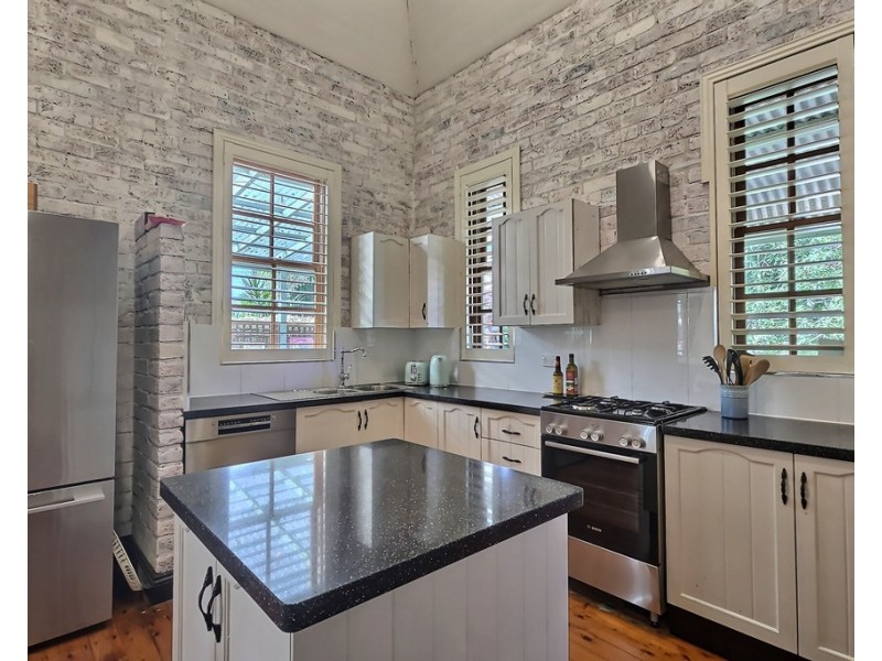 77 Jervis Street, Nowra NSW 2541