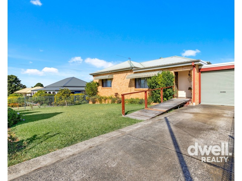 8 WILSON AVENUE, Nowra NSW 2541