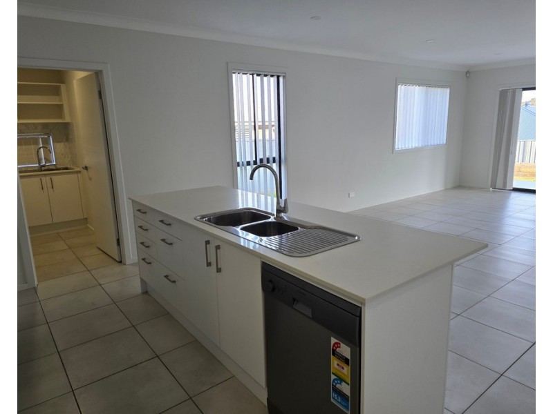 9 Gracilis Rise, South Nowra NSW 2541