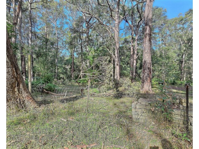 8 Pelican Road, St Georges Basin NSW 2540