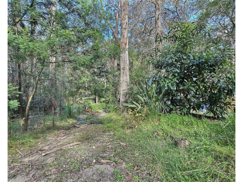 8 Pelican Road, St Georges Basin NSW 2540