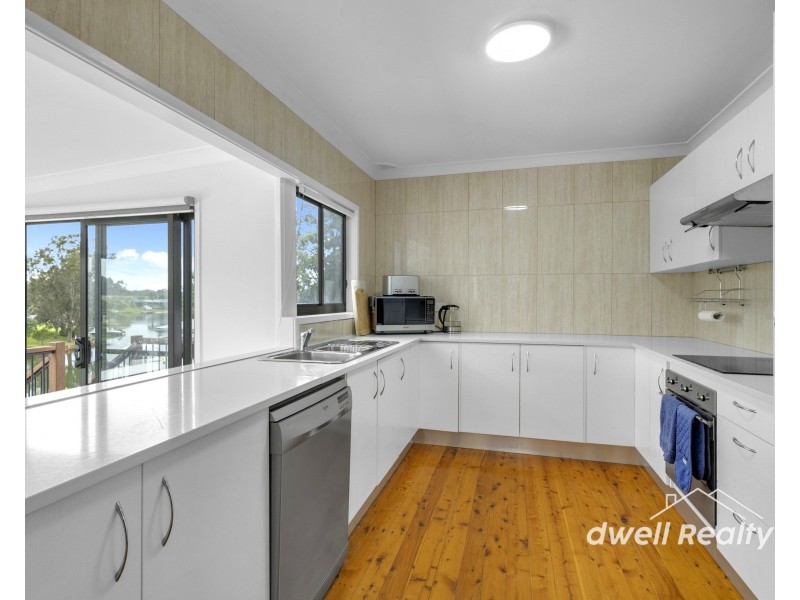 43 SUSSEX INLET ROAD, Sussex Inlet NSW 2540