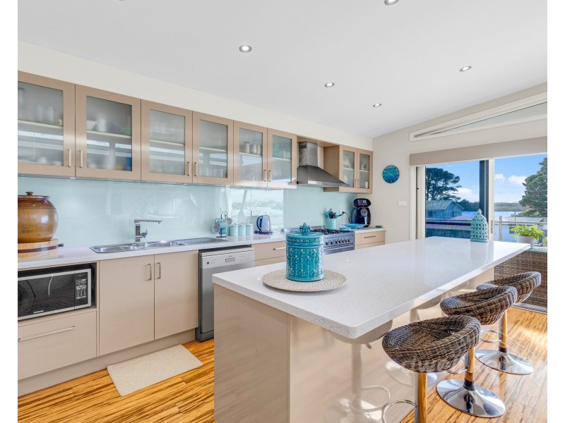 76 ADELAIDE STREET, Greenwell Point NSW 2540