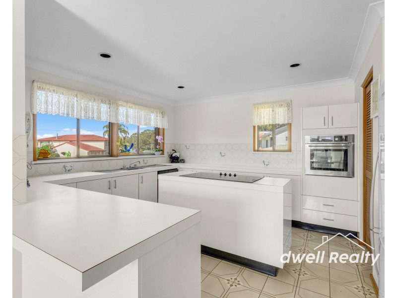 22 CATER CRESCENT, Sussex Inlet NSW 2540