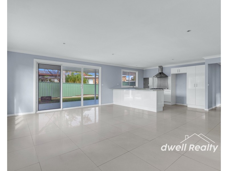 4 DEANE STREET, St Georges Basin NSW 2540