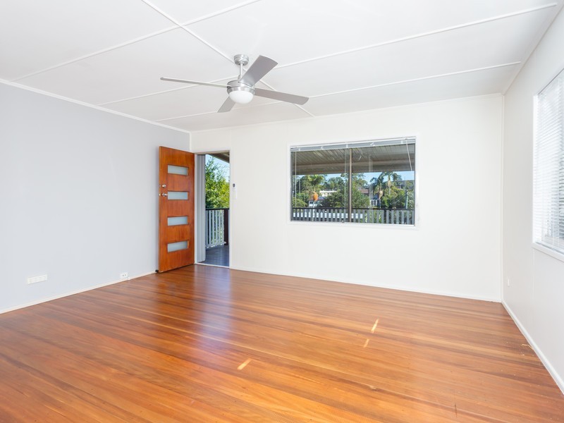 19 Alkoomi Avenue, Ferny Hills QLD 4055