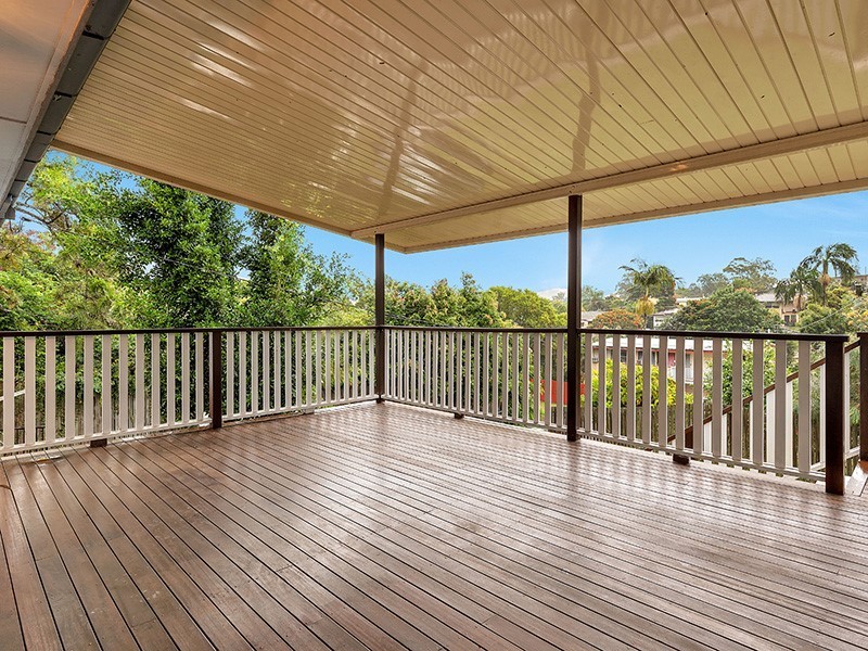 19 Alkoomi Avenue, Ferny Hills QLD 4055