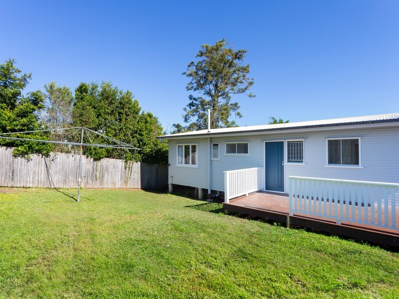 19 Alkoomi Avenue, Ferny Hills QLD 4055