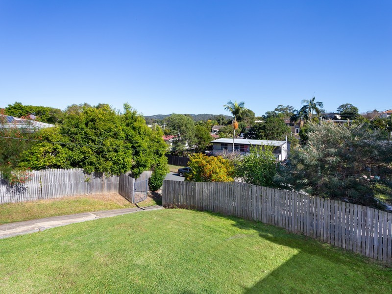 19 Alkoomi Avenue, Ferny Hills QLD 4055