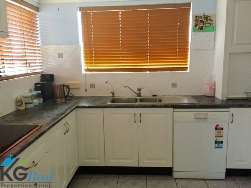 1 Braeridge Drive, Bundamba QLD 4304