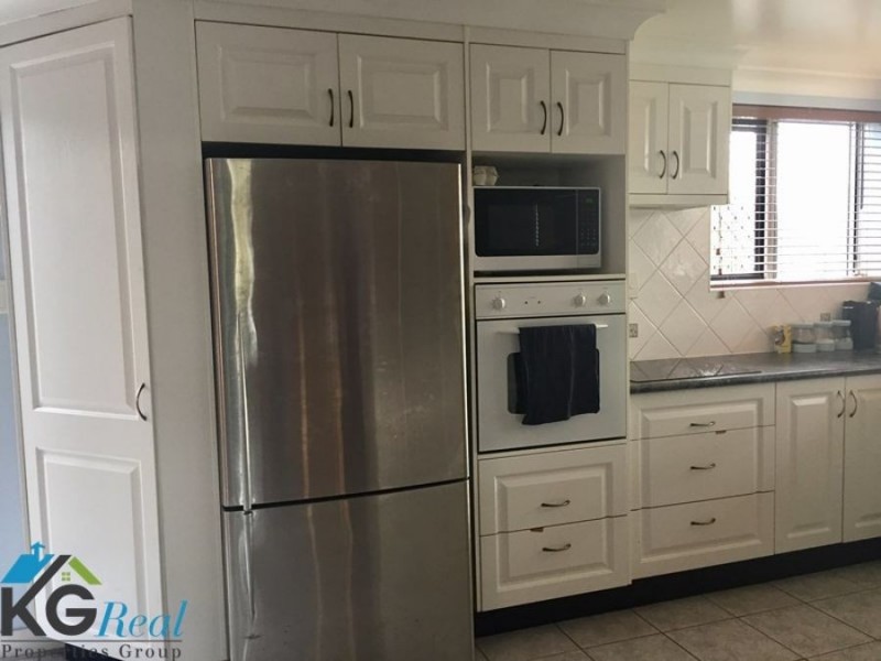 1 Braeridge Drive, Bundamba QLD 4304