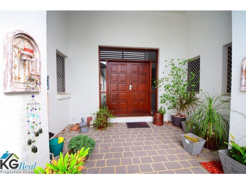 78 Mount Archer Rd, Parkinson QLD 4115