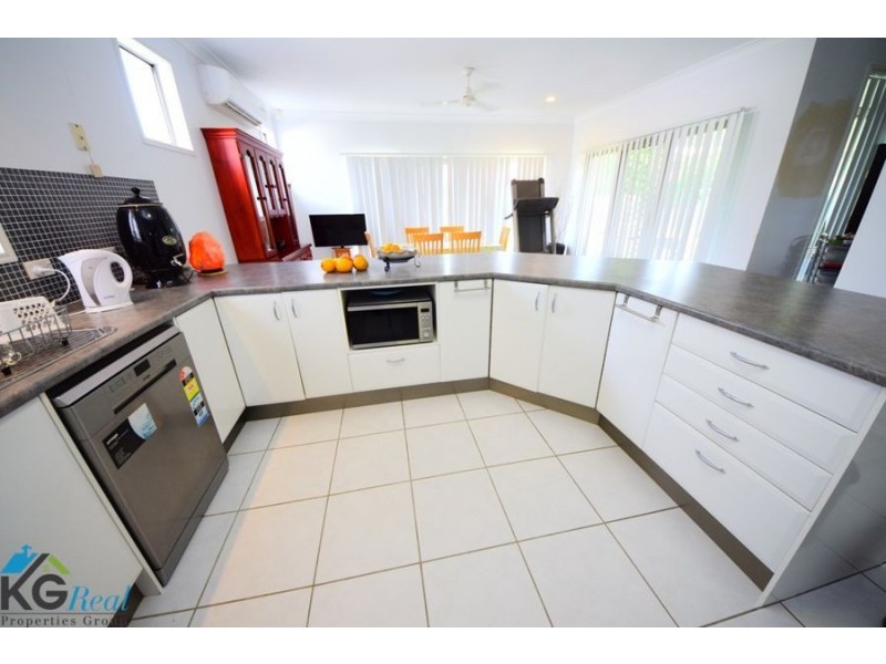 78 Mount Archer Rd, Parkinson QLD 4115